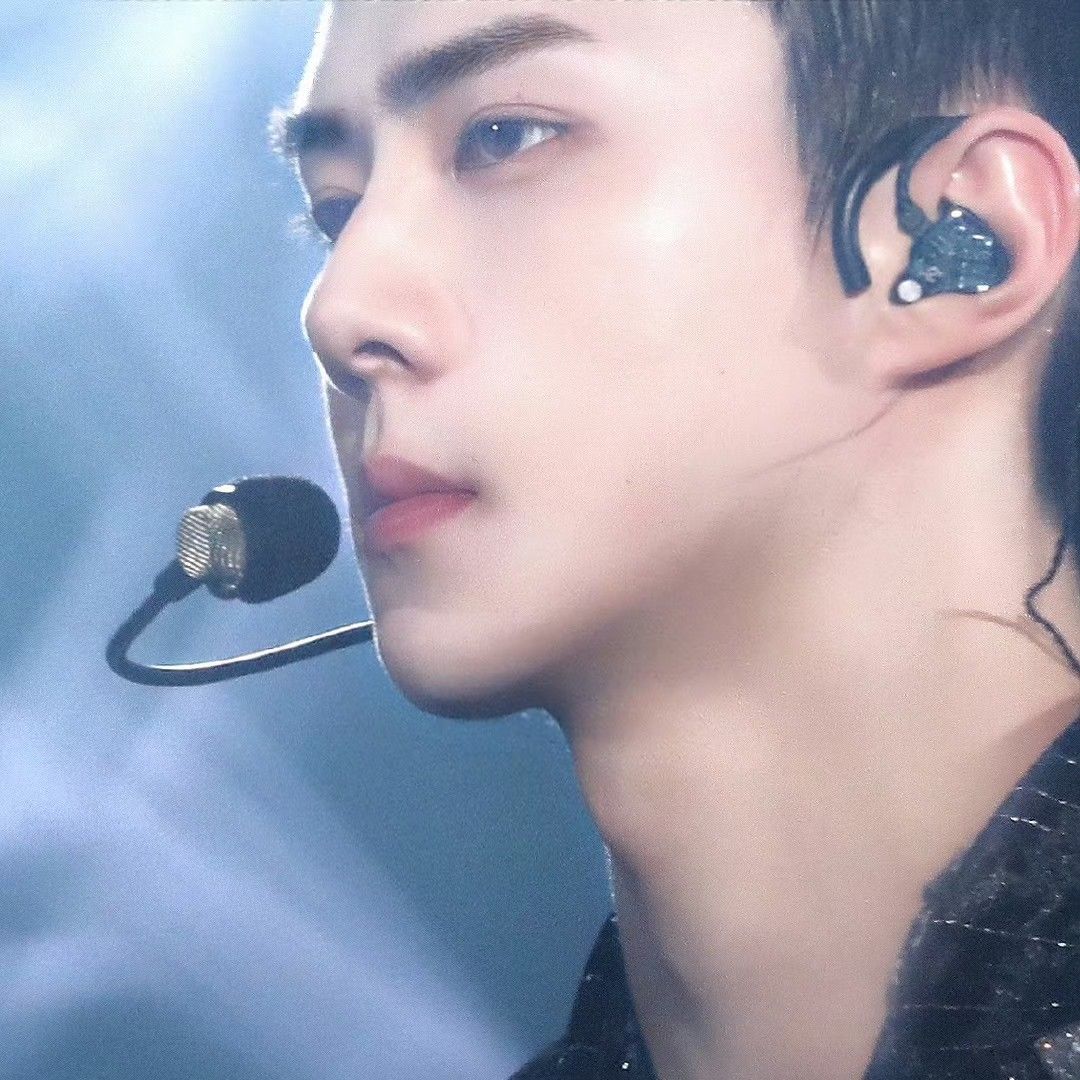 Recent activity shot of Sehun (EXO)