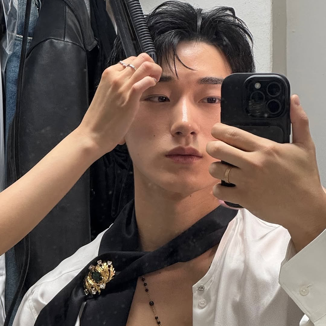 Behind-the-scenes cut of San (ATEEZ)