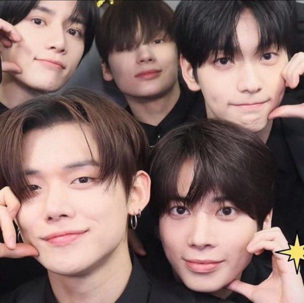 TOMORROW X TOGETHER的最新活動照片