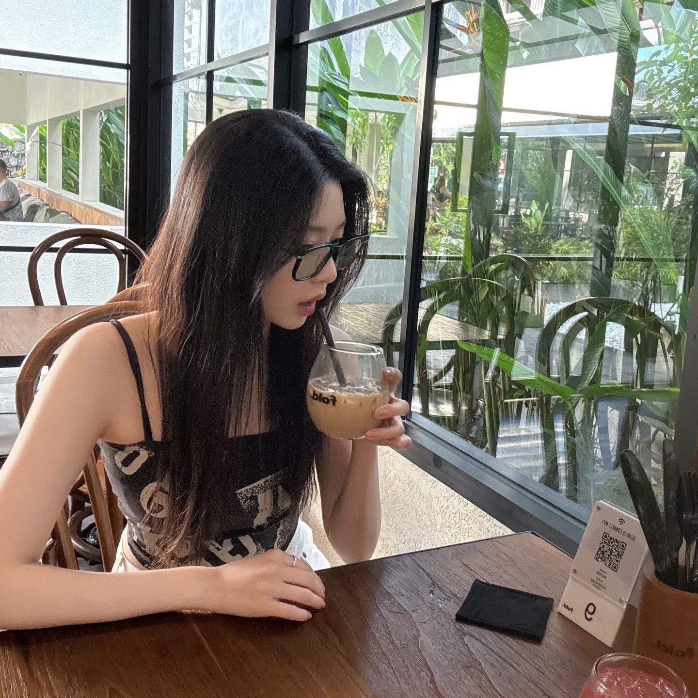 Potret di balik layar Kim Minju