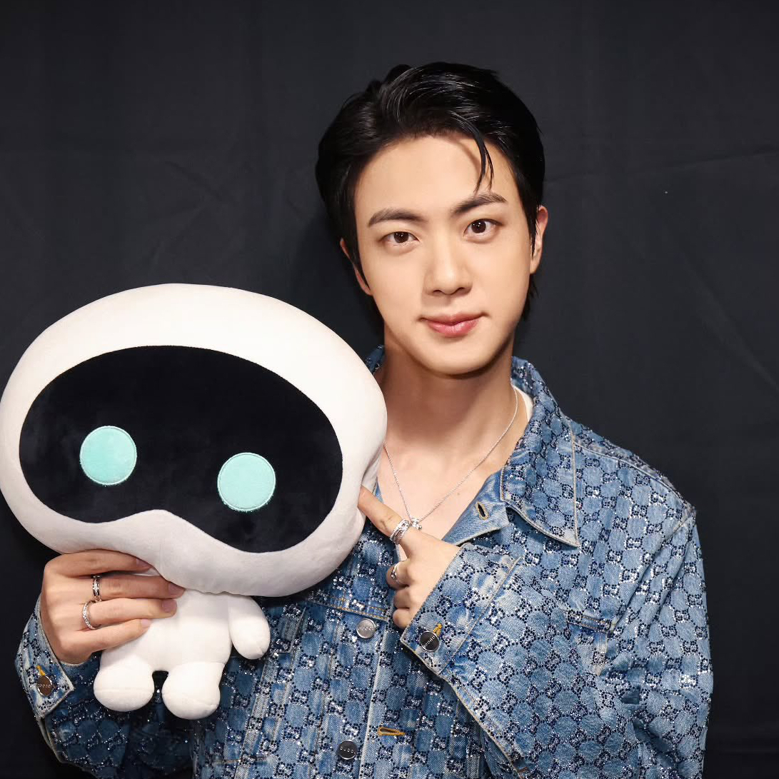Latest photo of Jin (BTS)