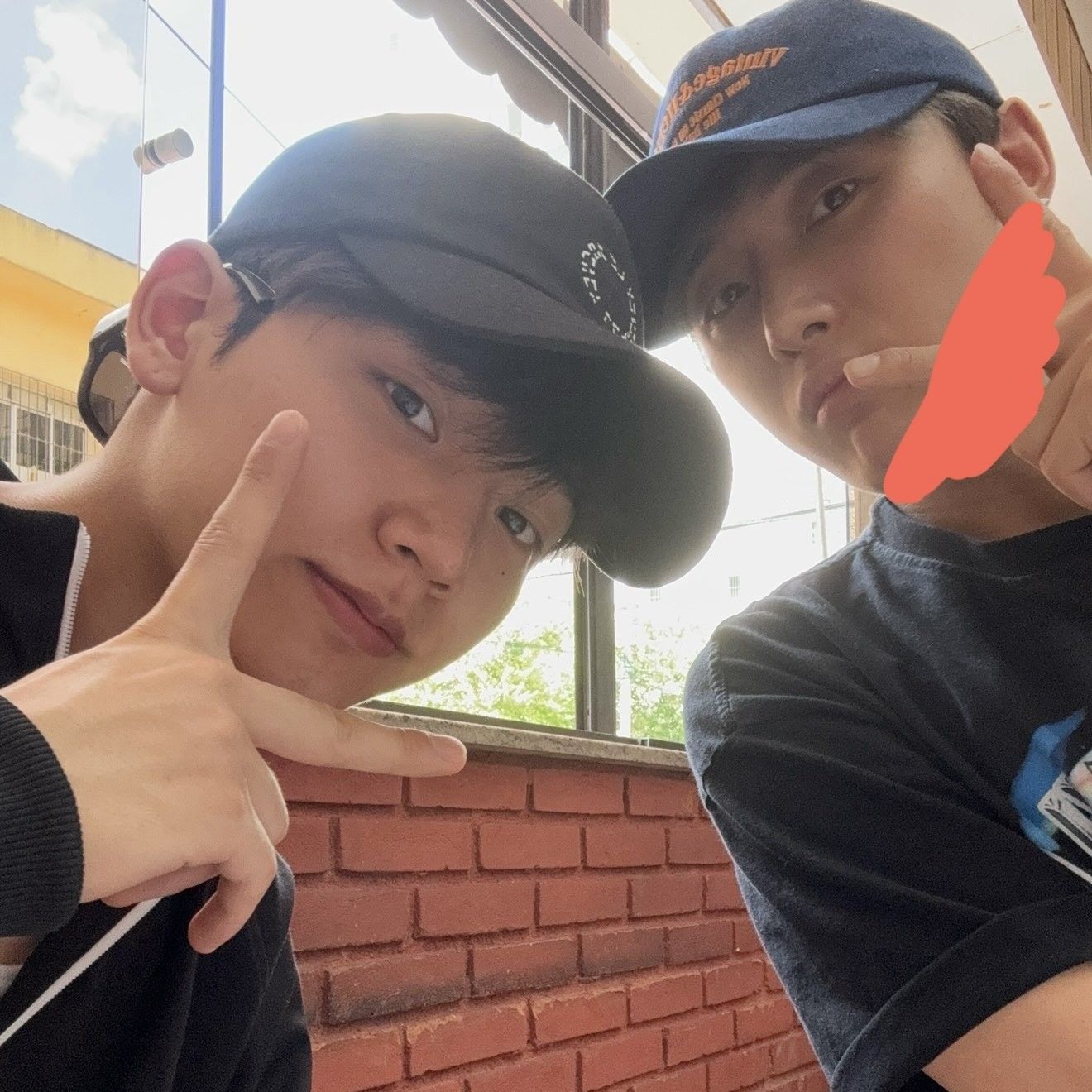 A moment captured by HYUK (OMEGA X)'s fan