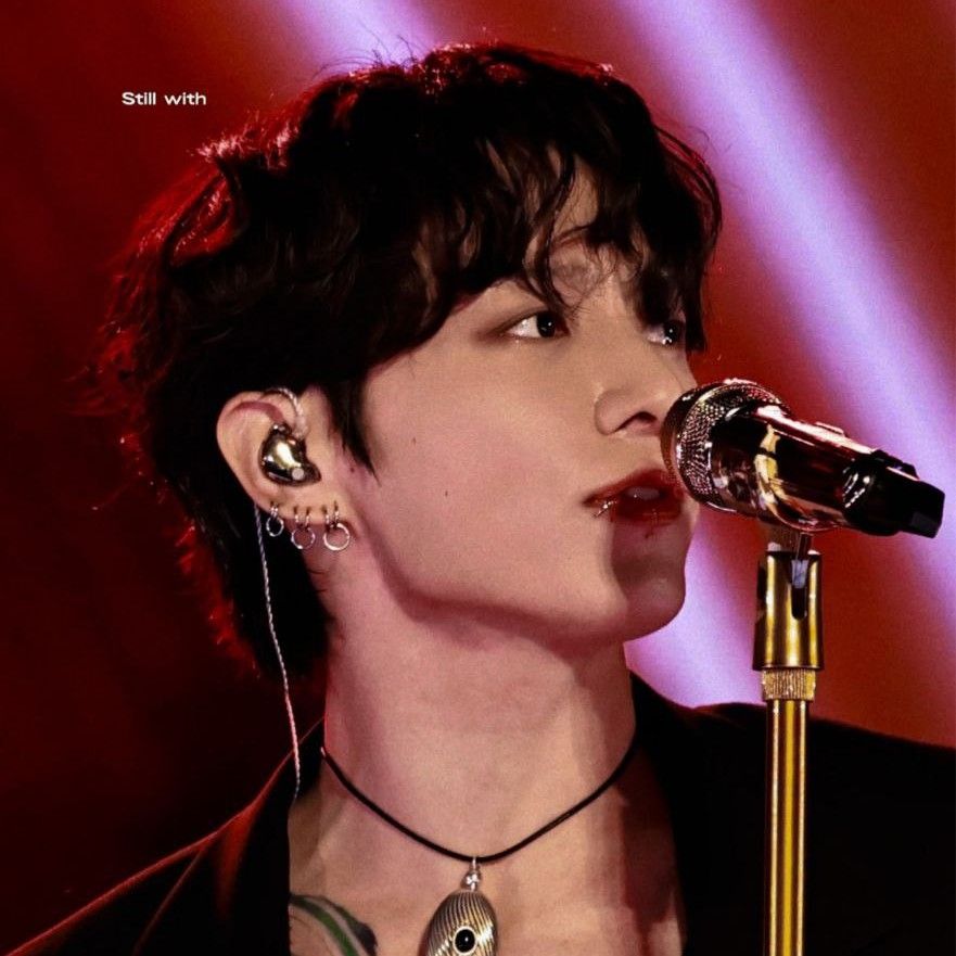 Momen yang diabadikan oleh penggemar Jungkook (BTS)