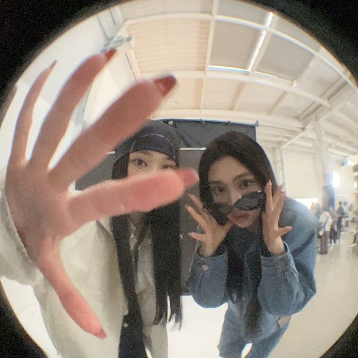 Behind-the-scenes cut of NewJeans