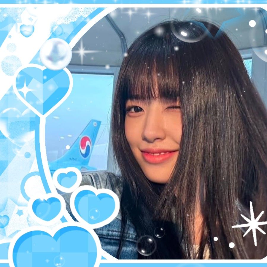 Recent activity shot of An Yujin (IVE)