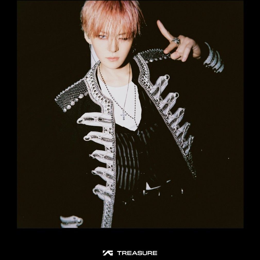 Momen yang diabadikan oleh penggemar TREASURE