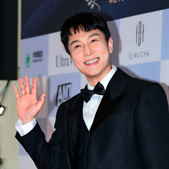 A moment captured by Kim Dongwan (SHINHWA)'s fan