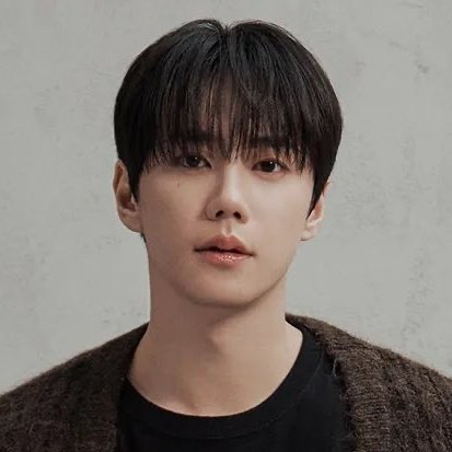 Recent activity shot of Lee Junyoung