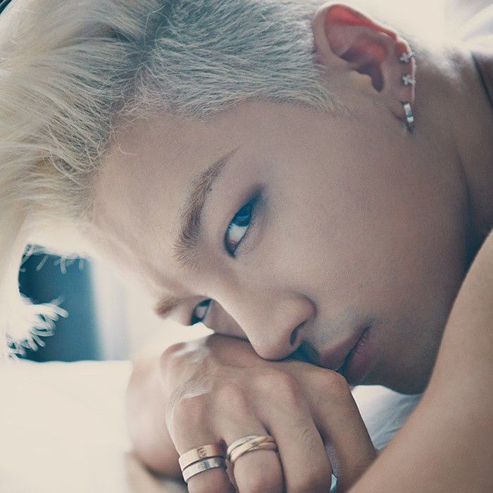 Recent activity shot of Taeyang (BIGBANG)