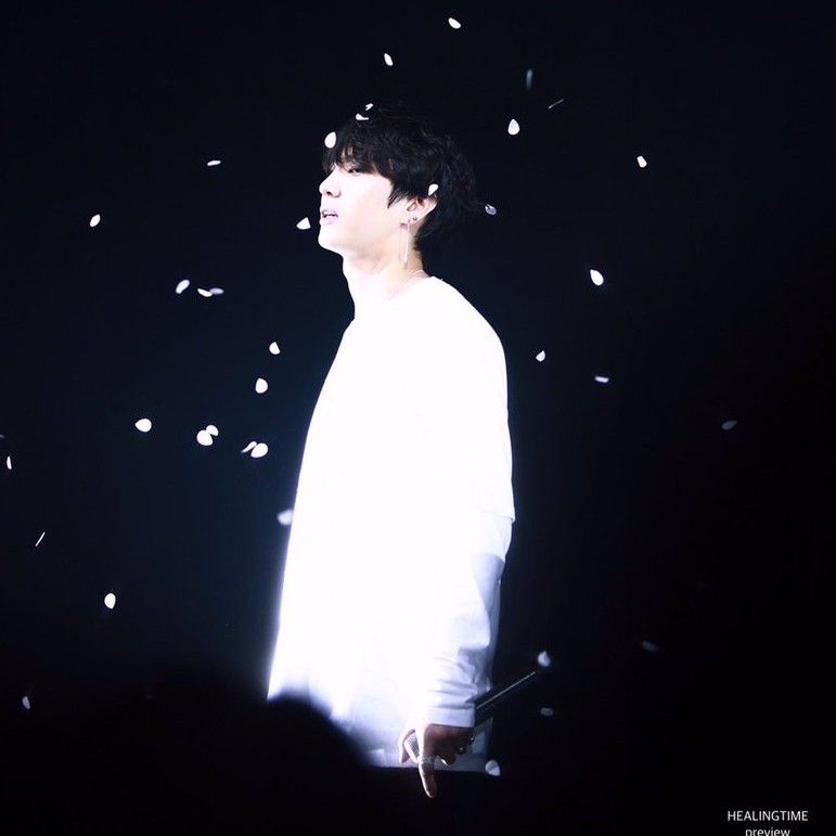 A moment captured by VIXX's fan