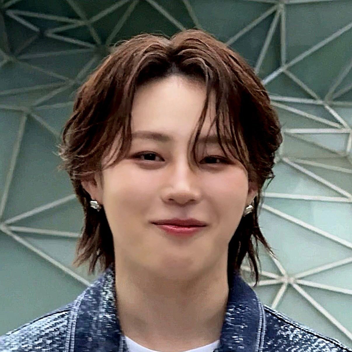 Recent activity shot of Ha Sungwoon
