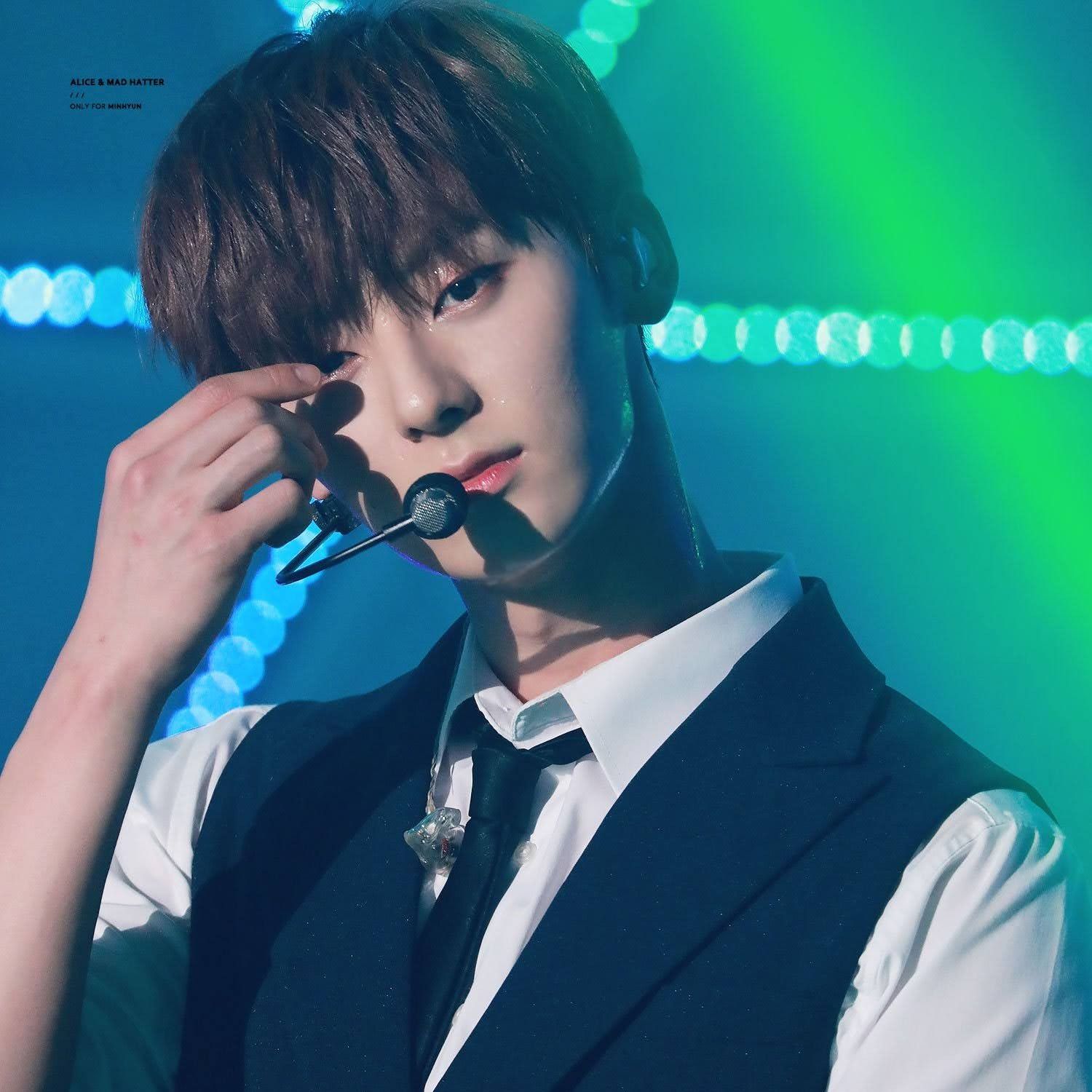 Behind-the-scenes cut of Hwang Minhyun