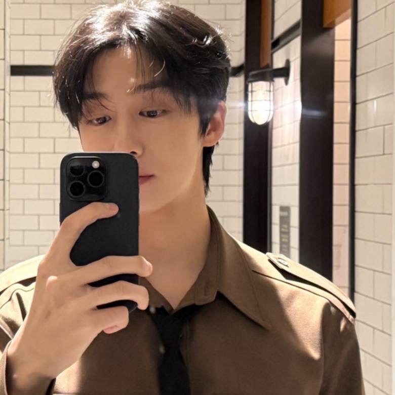 Behind-the-scenes cut of Hyungwon (MONSTA X)