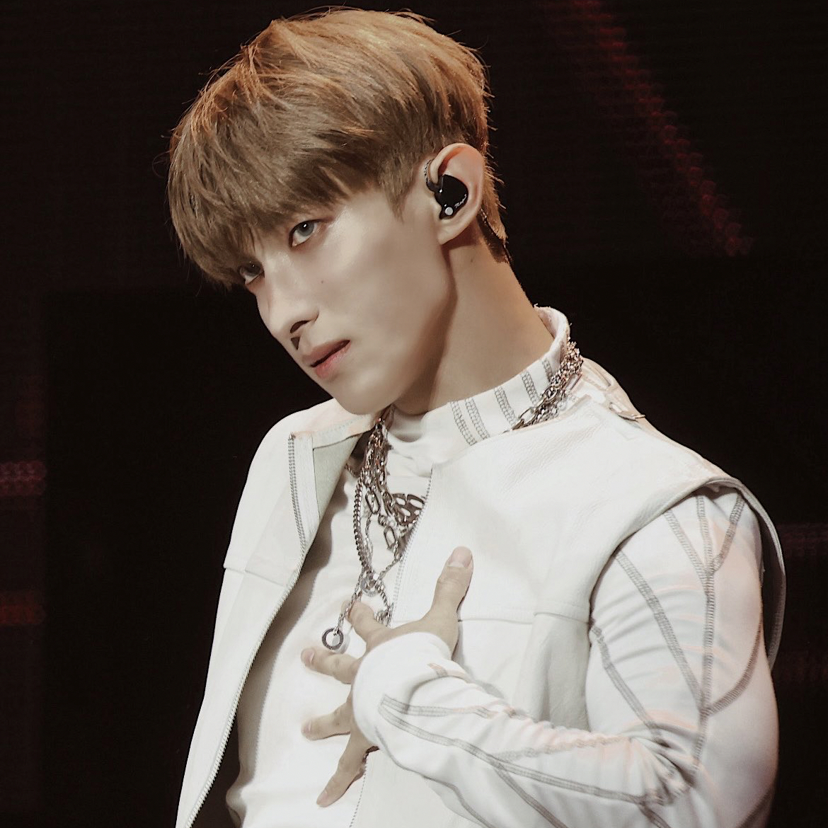 Latest photo of DK (SEVENTEEN)