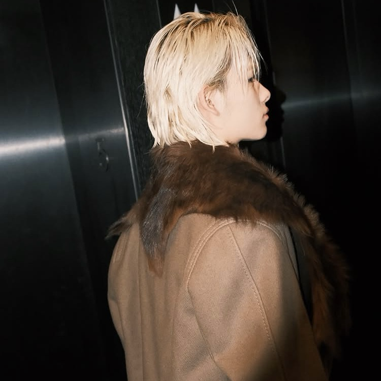 Foto terbaru NI-KI (ENHYPEN)