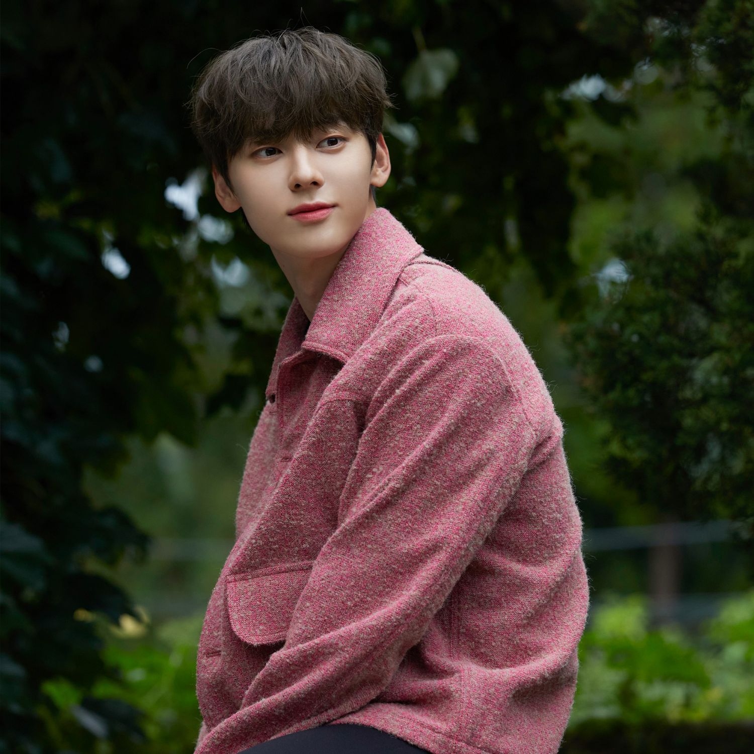 Behind-the-scenes cut of Hwang Minhyun