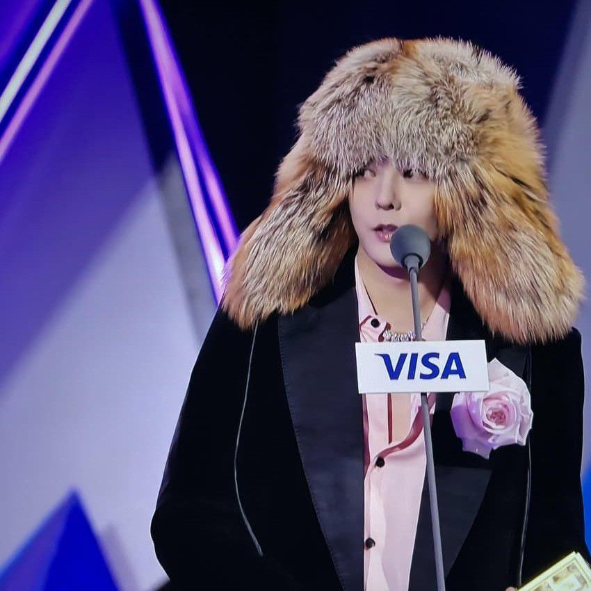 Behind-the-scenes cut of G-DRAGON (BIGBANG)