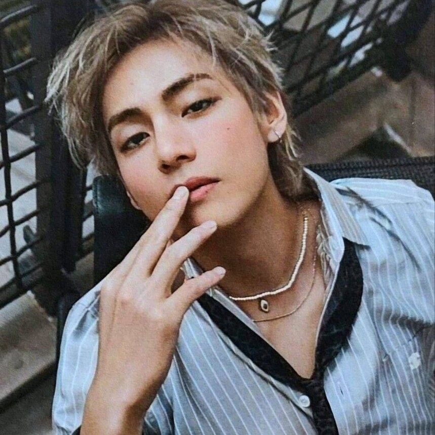 Recent activity shot of V (BTS)