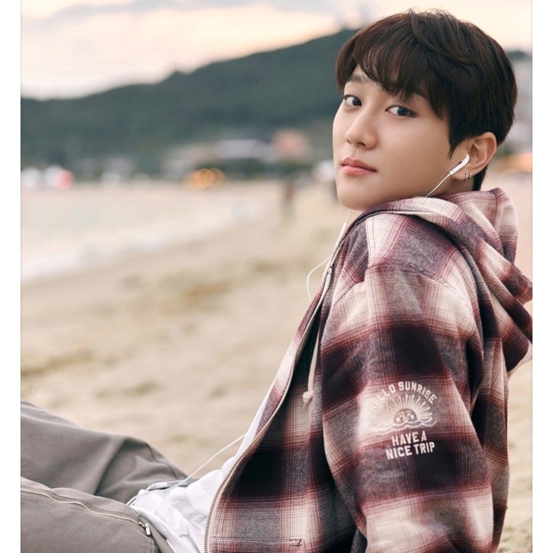 Latest photo of Hong Joochan (GoldenChild)