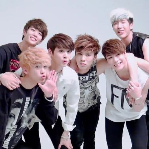 아스트로의 최신 사진