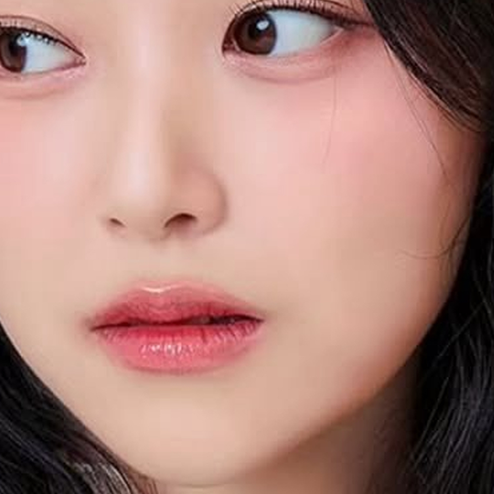 A moment captured by HyunJin (Loossemble)'s fan