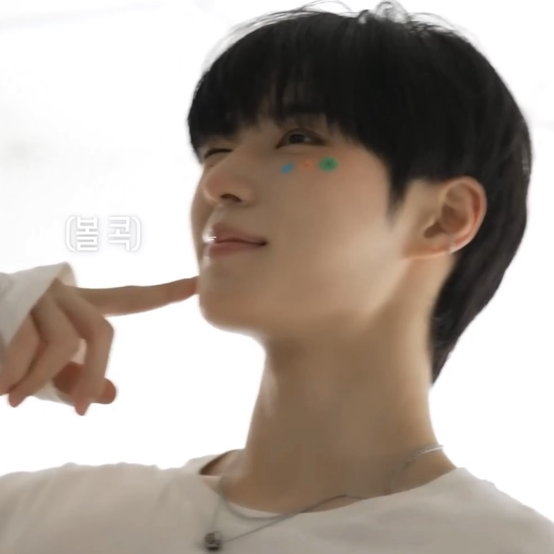 Recent activity shot of Kim Junseo (ALPHA DRIVE ONE)