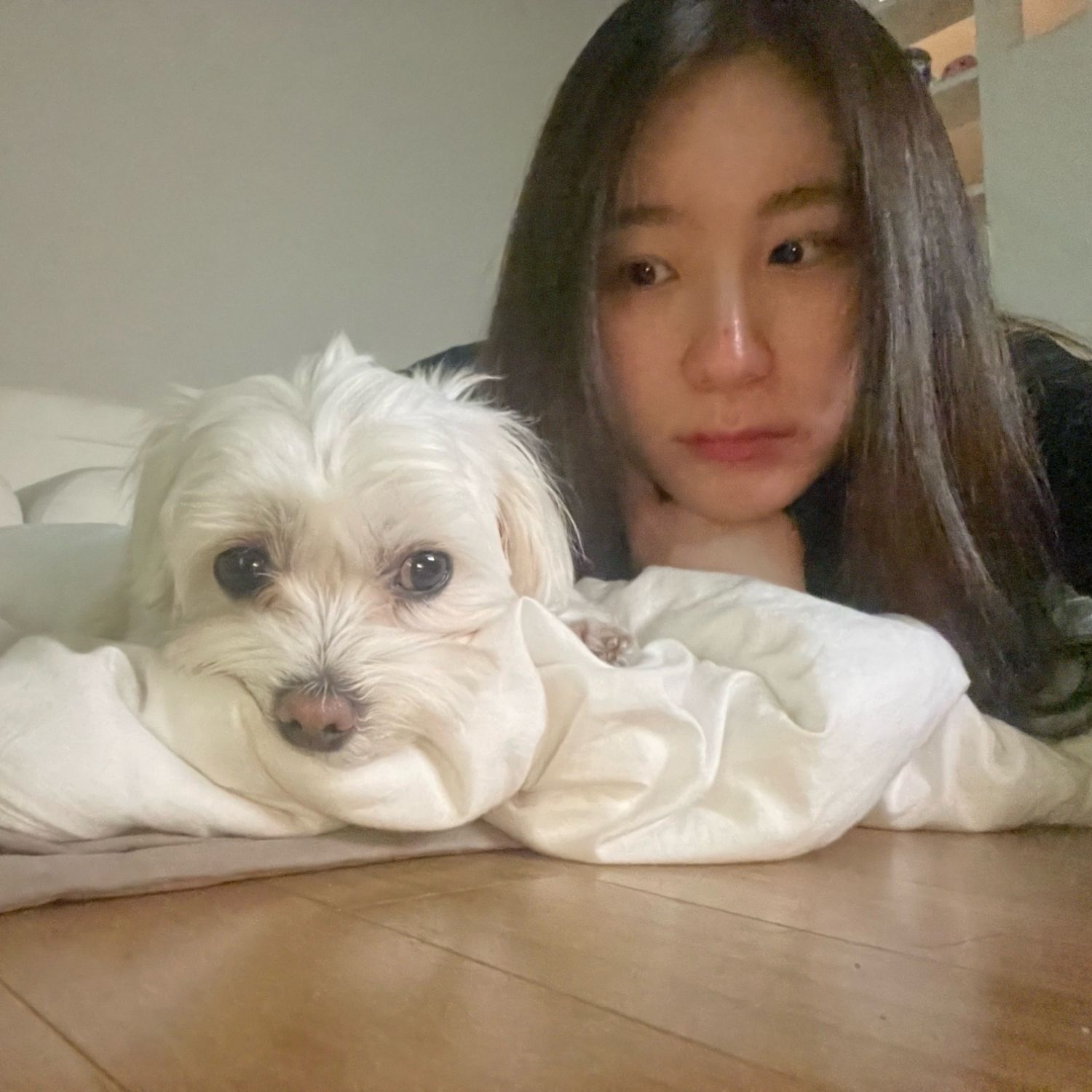 Behind-the-scenes cut of Lee Chaeyeon