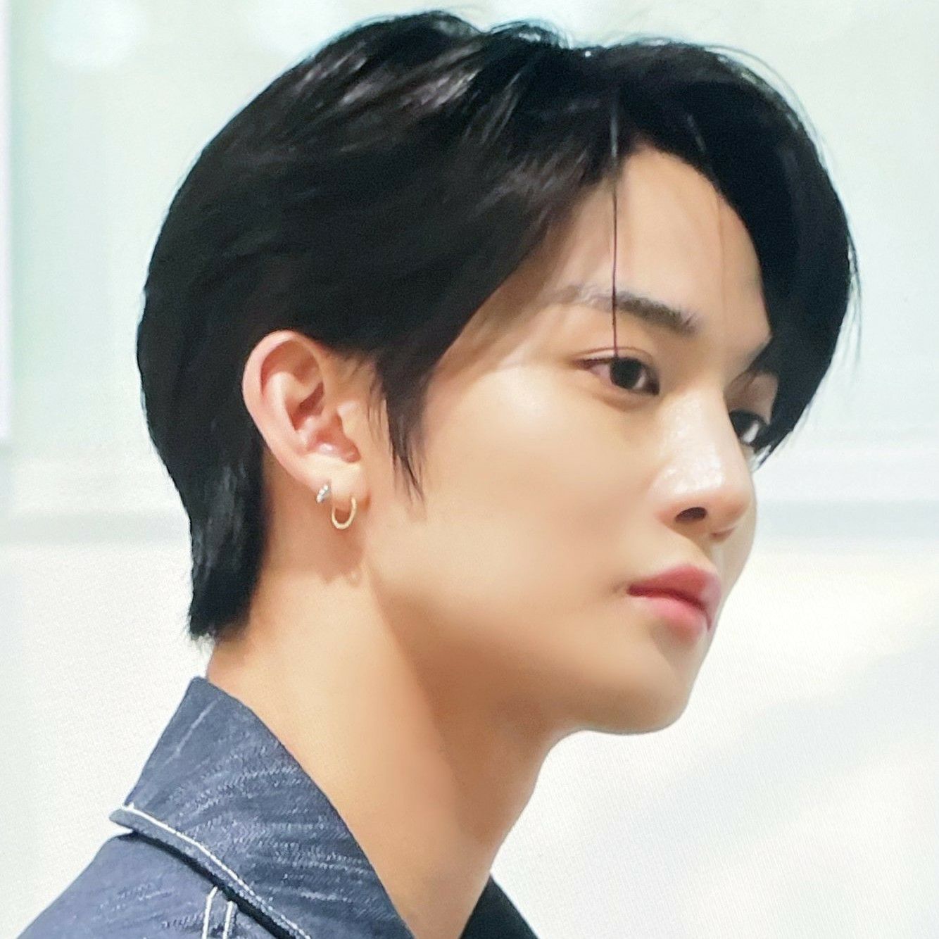 Behind-the-scenes cut of Bae Jinyoung