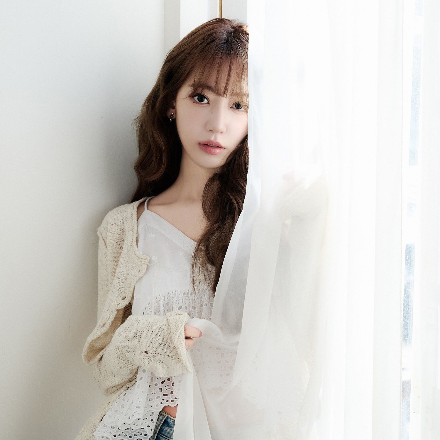 Latest photo of Sakura (LE SSERAFIM)