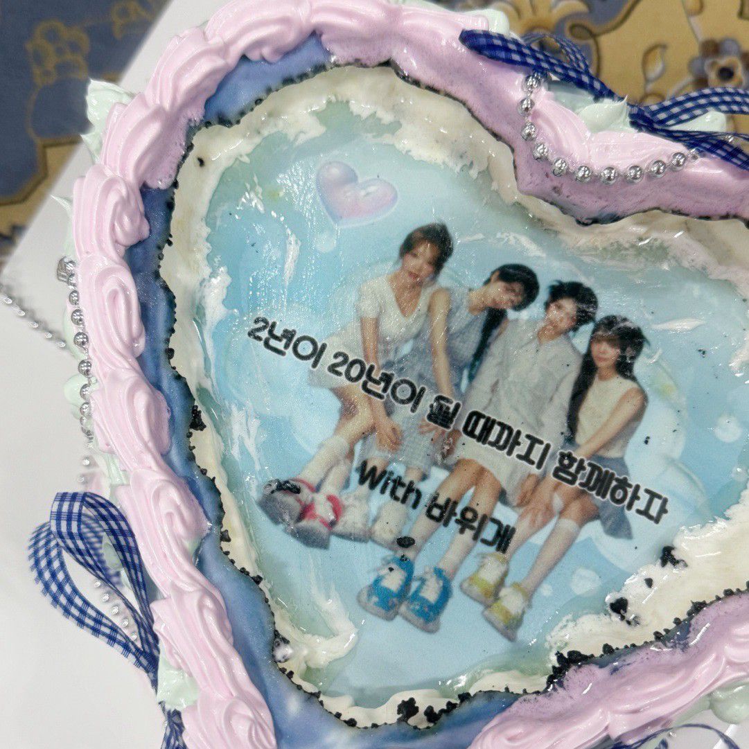 Latest photo of QWER