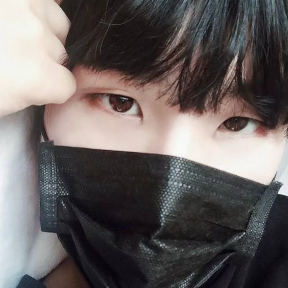 Latest photo of SUGA (BTS)