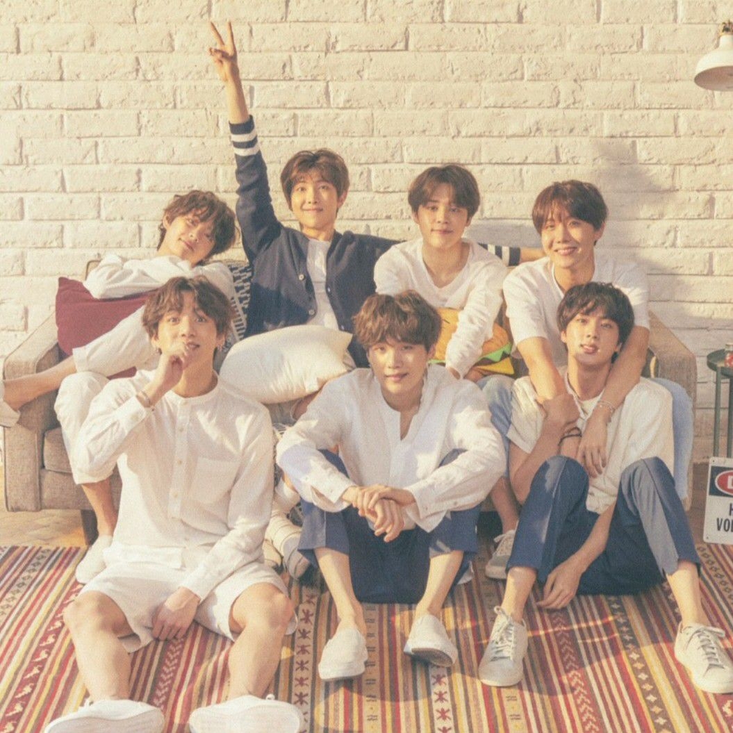 Foto aktivitas terbaru BTS