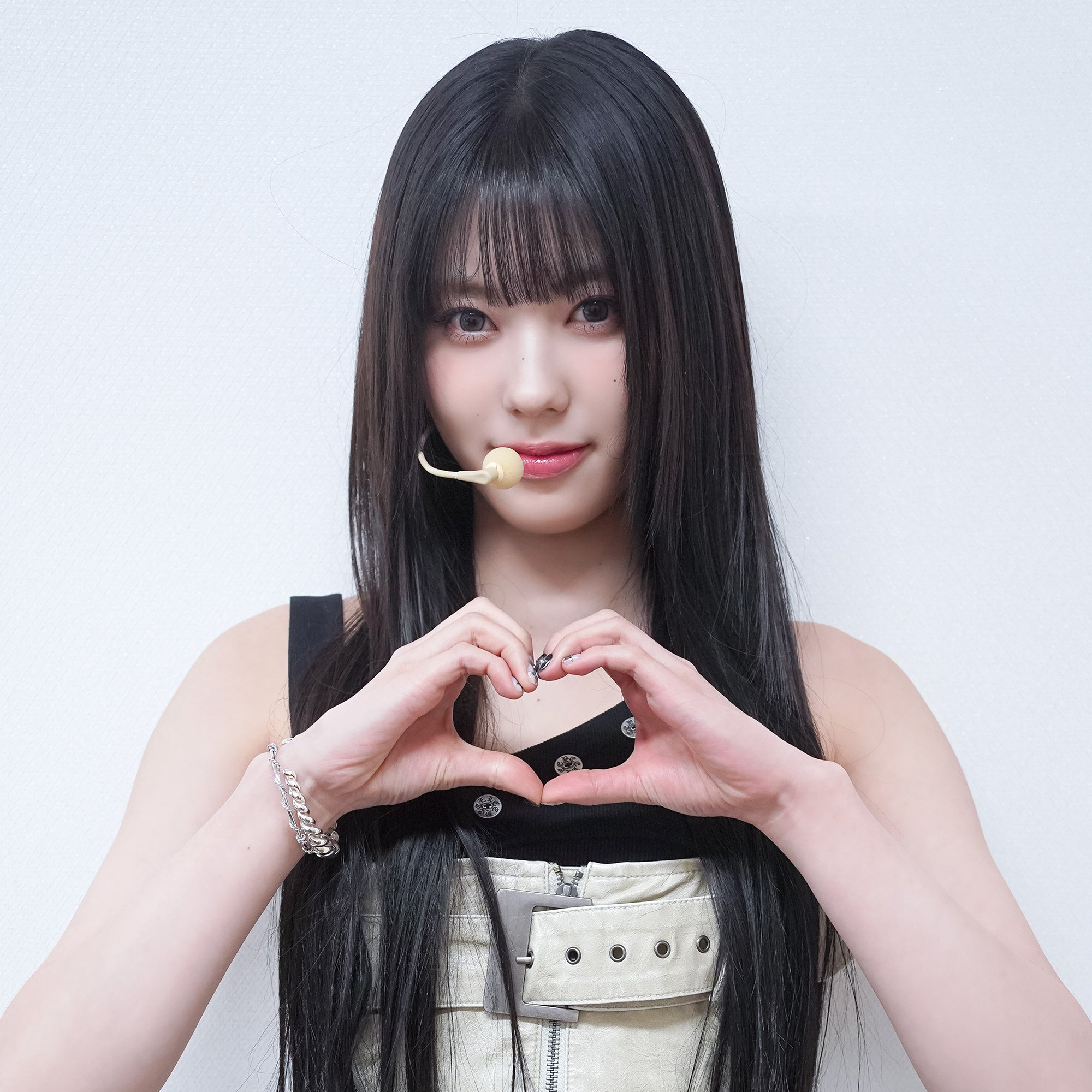Behind-the-scenes cut of Koko (izna)