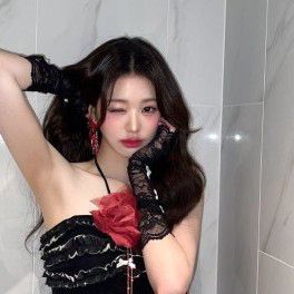 Recent activity shot of Jang Wonyoung (IVE)