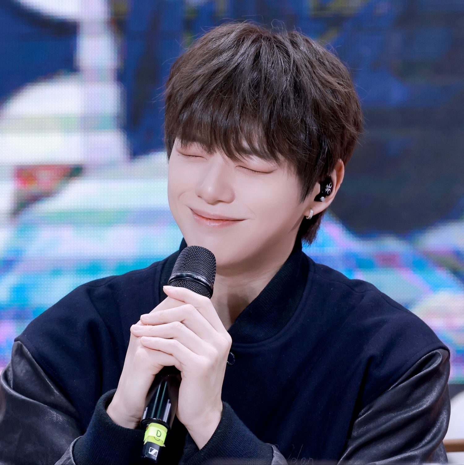 A moment captured by Kang Daniel's fan