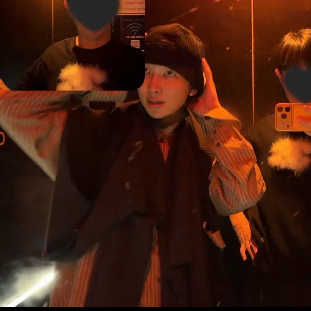 RM (防弹少年团)的最新活动照片