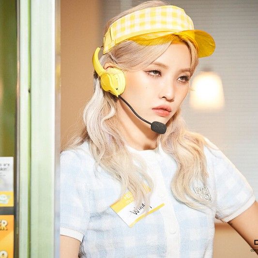 Behind-the-scenes cut of Soyeon (i-dle)