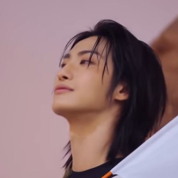 Behind-the-scenes cut of Seonghwa (ATEEZ)