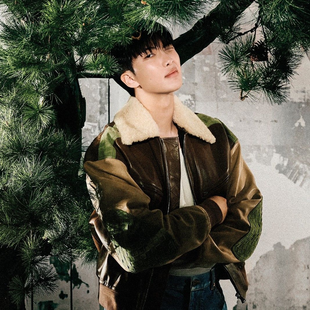 Behind-the-scenes cut of RM (BTS)