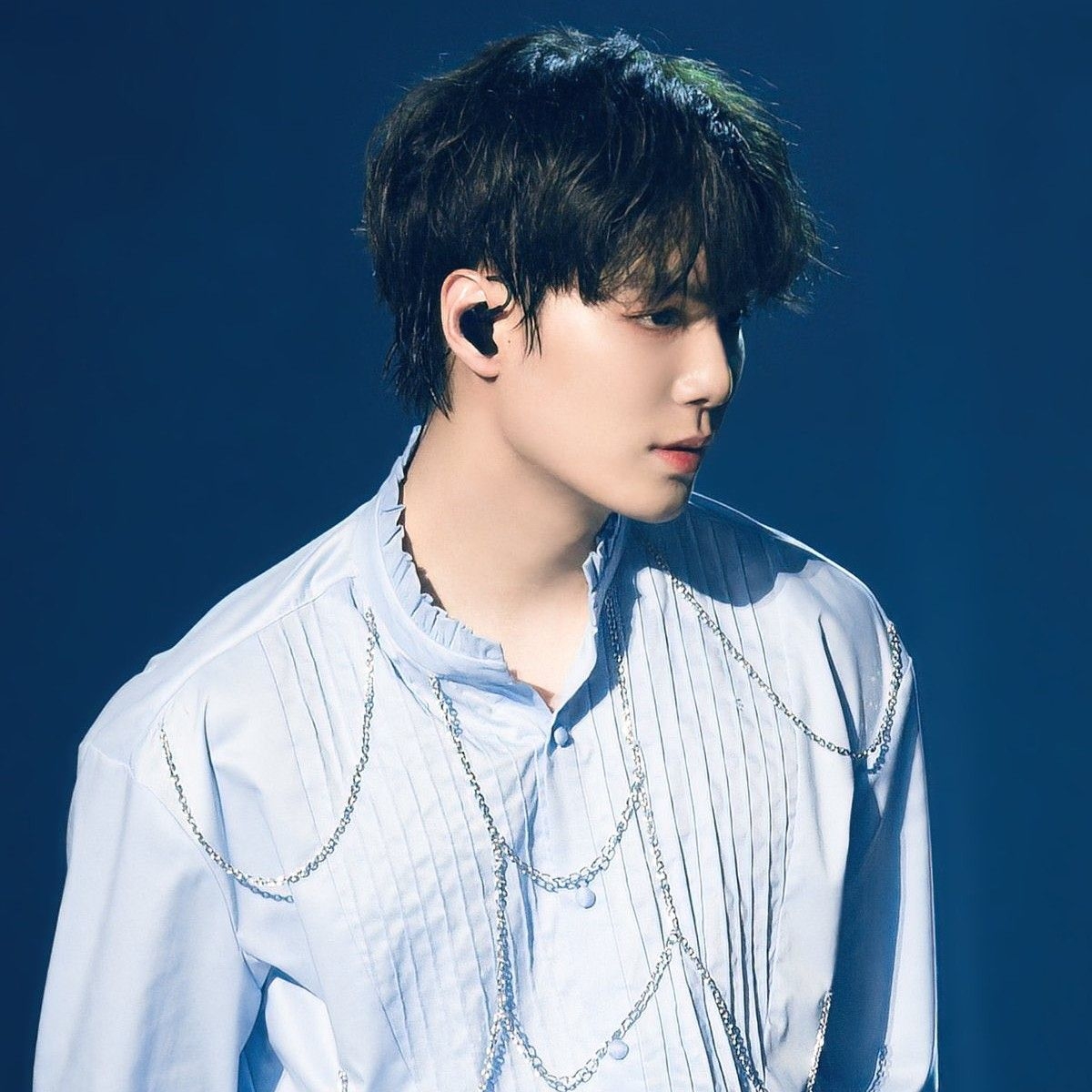 A moment captured by Kim Jonghyeon's fan
