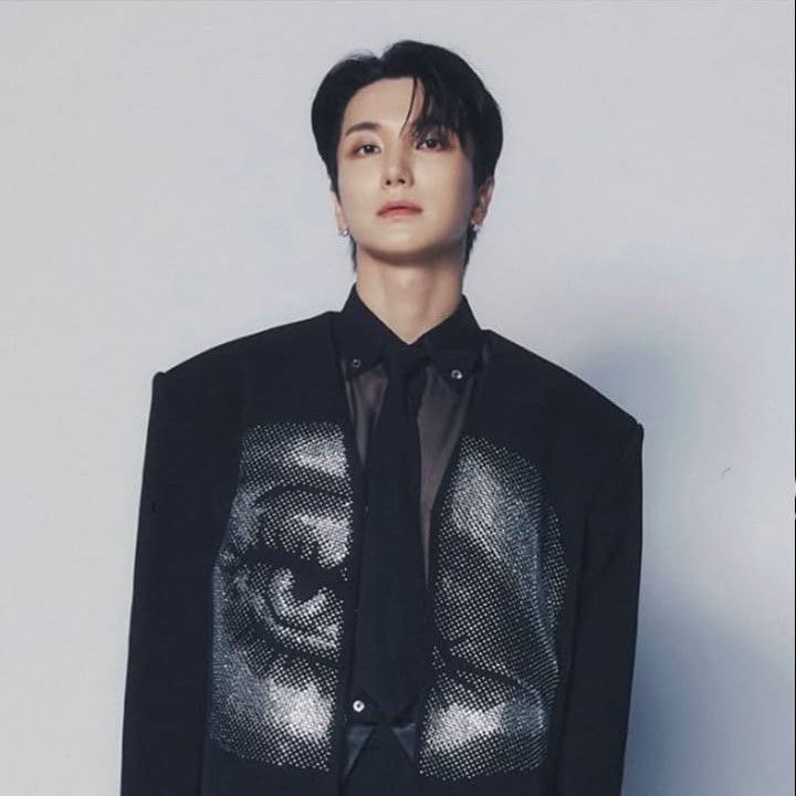Latest photo of Leeteuk (Super Junior)