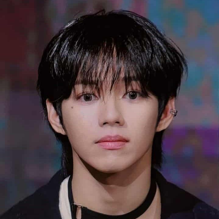 Behind-the-scenes cut of JL (AHOF)