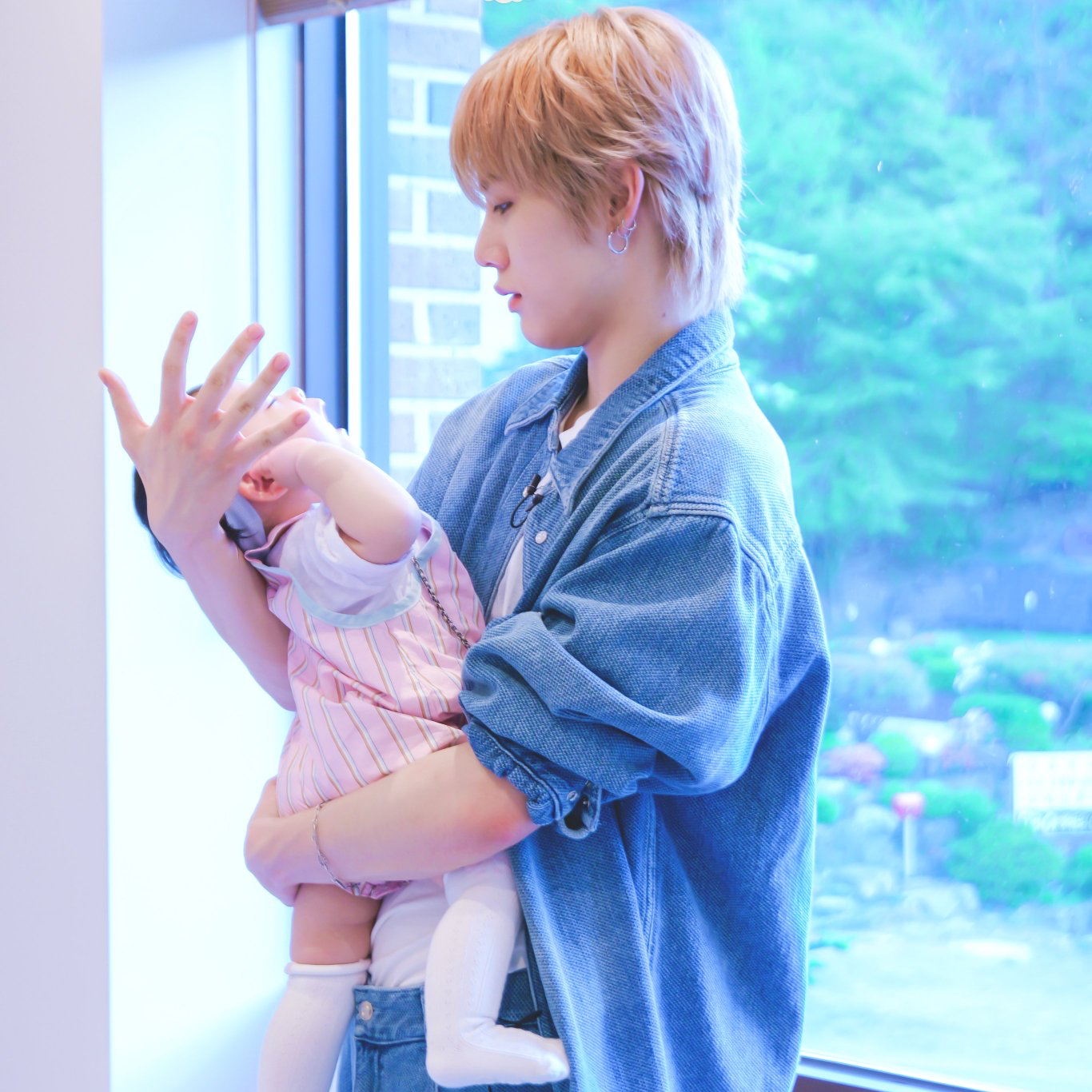 Behind-the-scenes cut of Taesan (BOYNEXTDOOR)
