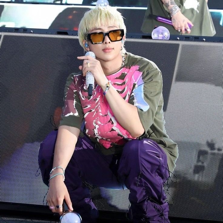 Behind-the-scenes cut of RM (BTS)