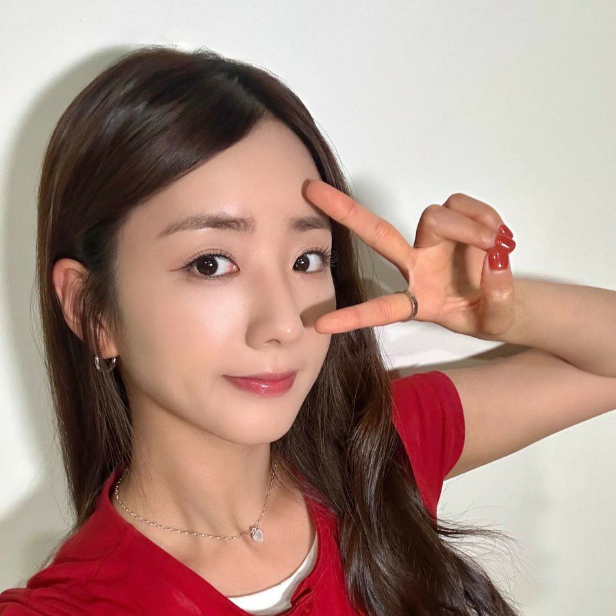 Foto aktivitas terbaru Yoon Bomi (Apink)