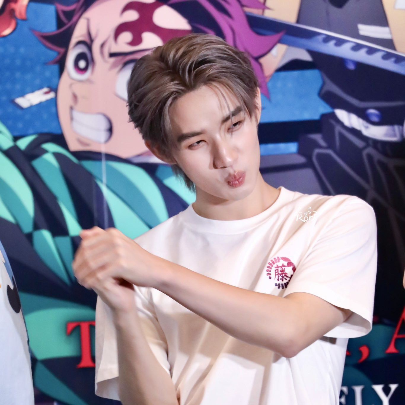 Behind-the-scenes cut of Hong (LYKN)
