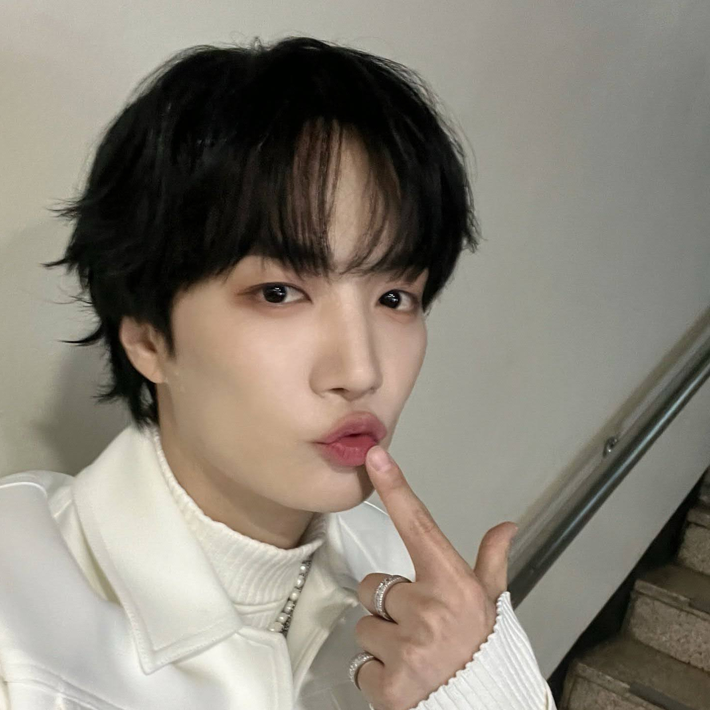 Behind-the-scenes cut of Kim Jonghyeon