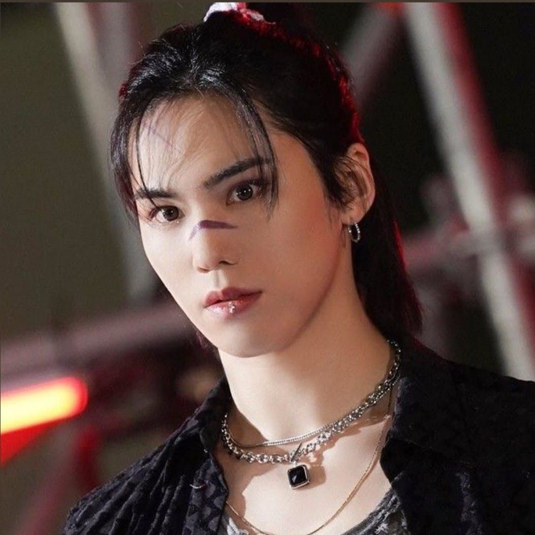 A moment captured by Rocky's fan