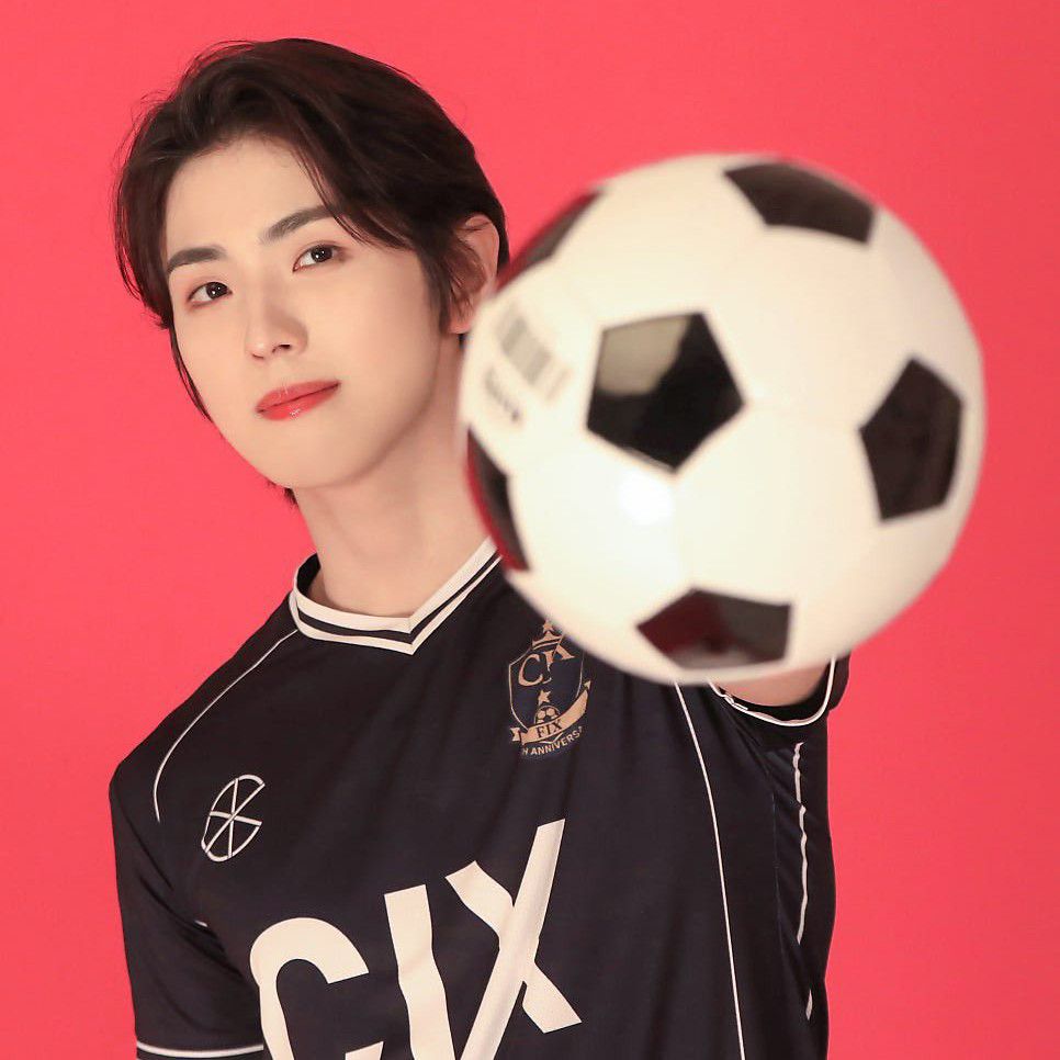 A moment captured by Yonghee (CIX)'s fan