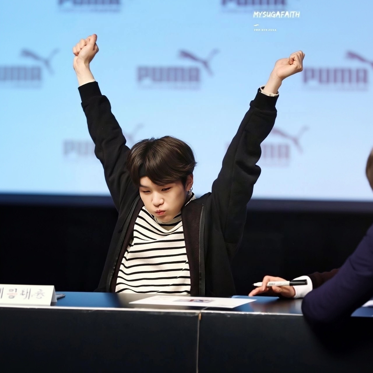 슈가 (방탄소년단)의 비하인드 컷